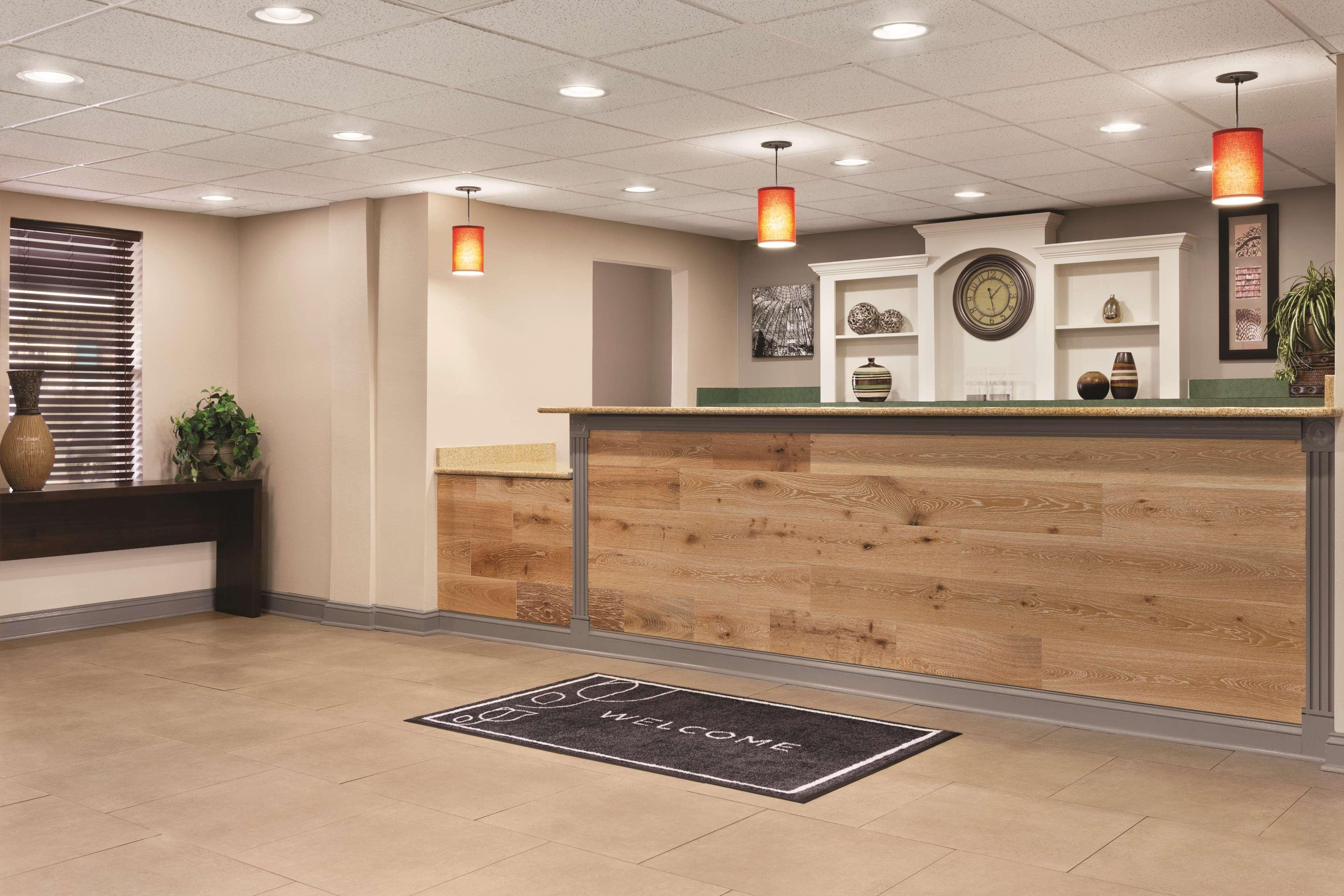 Country Inn & Suites By Radisson, Wytheville, Va Bagian luar foto