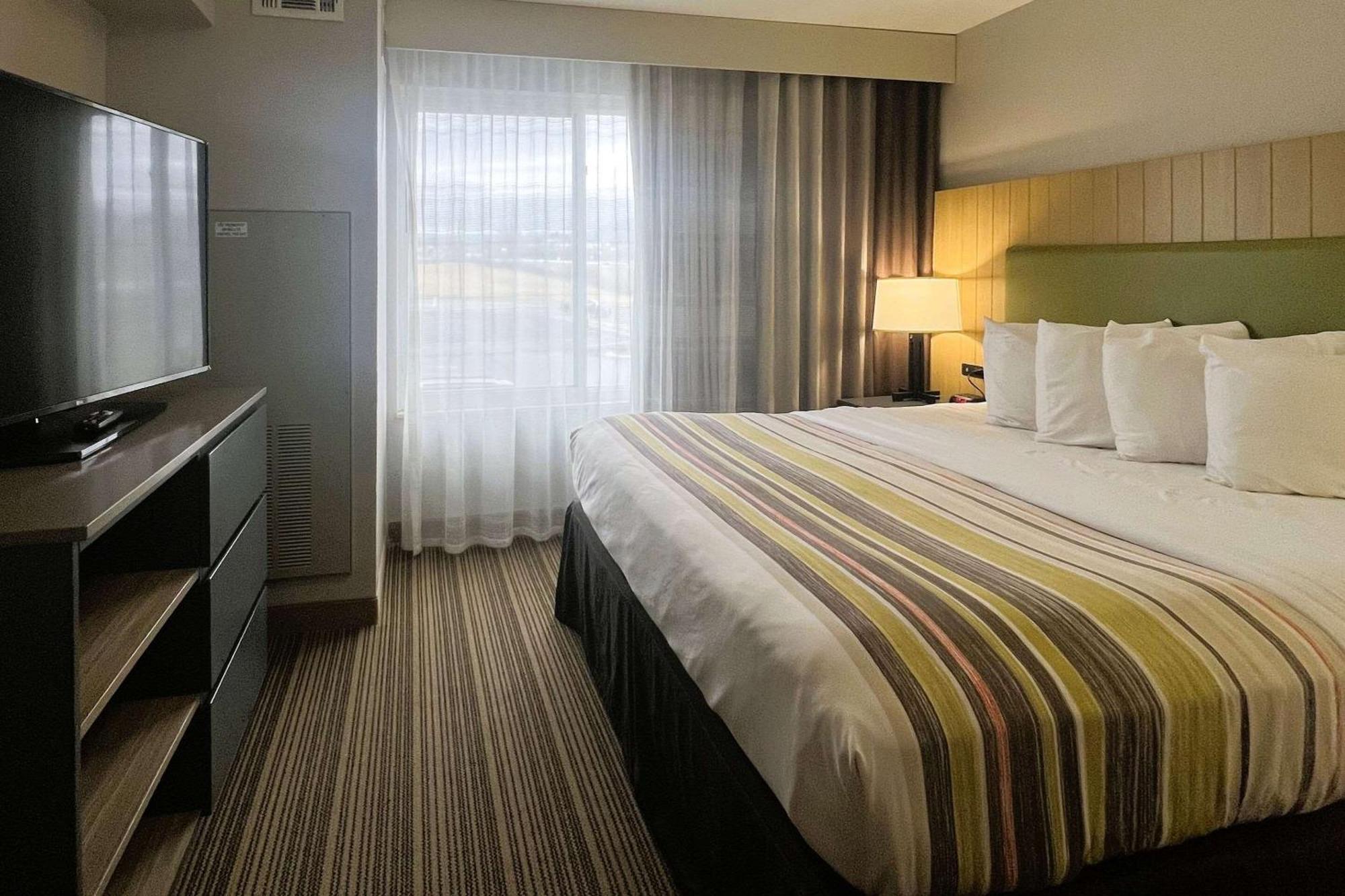 Country Inn & Suites By Radisson, Wytheville, Va Bagian luar foto