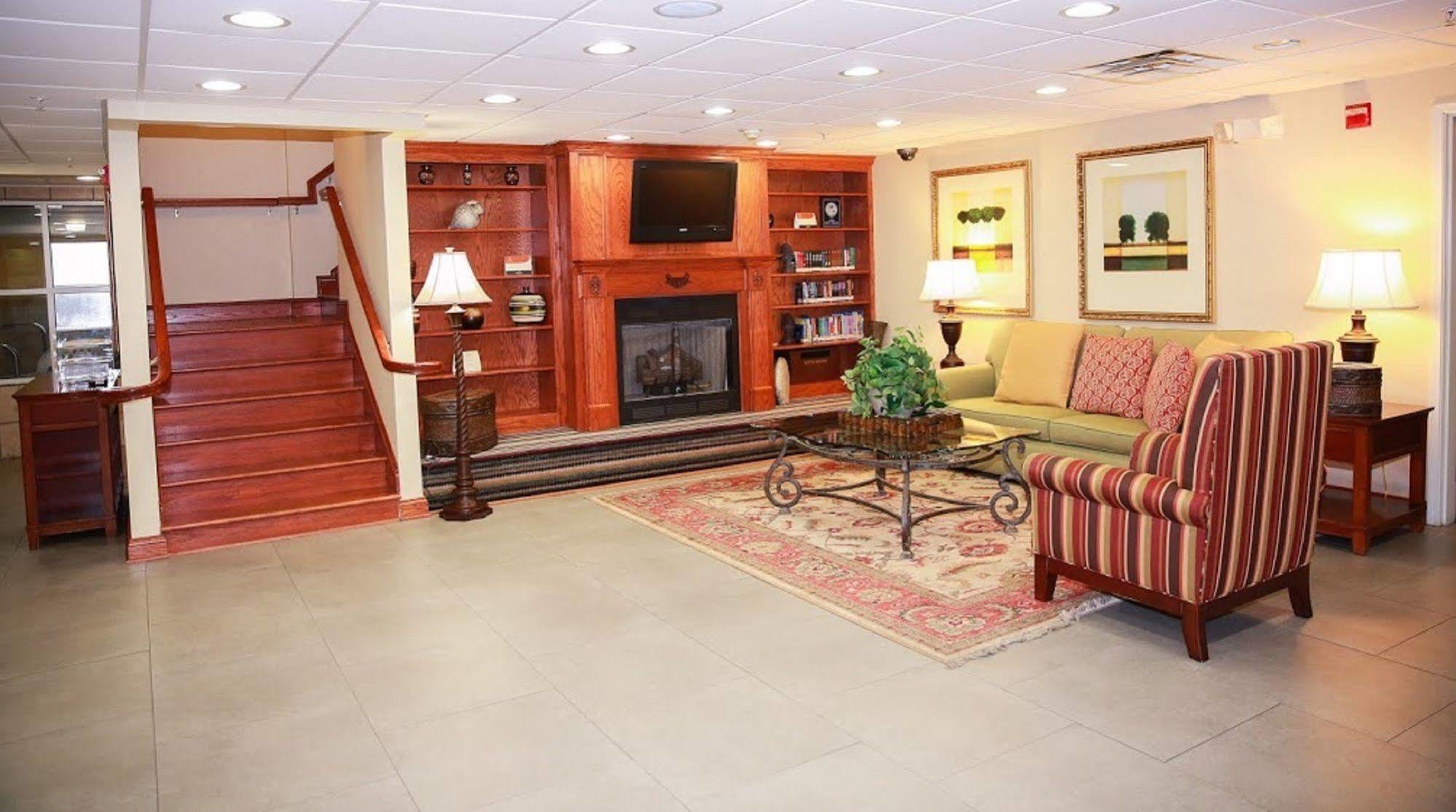 Country Inn & Suites By Radisson, Wytheville, Va Bagian luar foto
